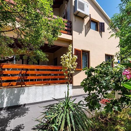 Vacation House Anna Karlobag Dış mekan fotoğraf