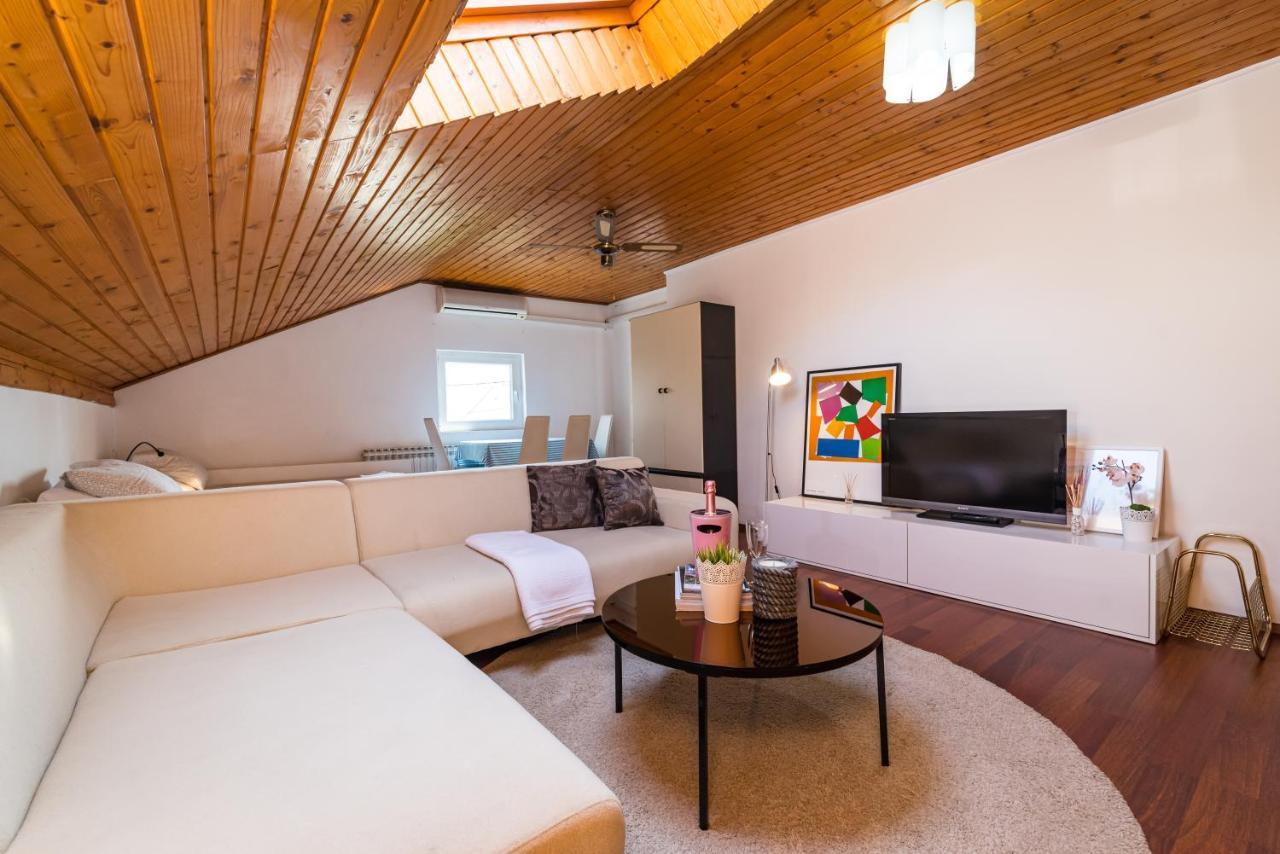 Vacation House Anna Karlobag Dış mekan fotoğraf