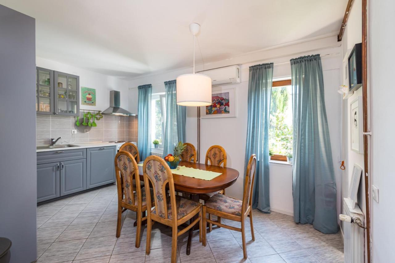 Vacation House Anna Karlobag Dış mekan fotoğraf