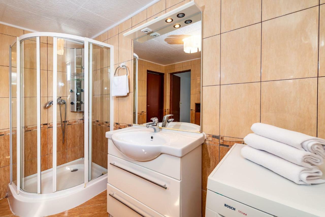 Vacation House Anna Karlobag Dış mekan fotoğraf