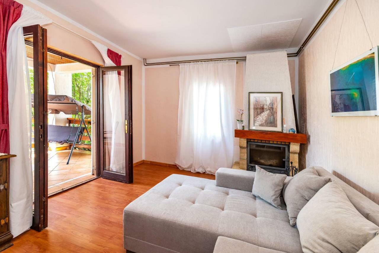 Vacation House Anna Karlobag Dış mekan fotoğraf