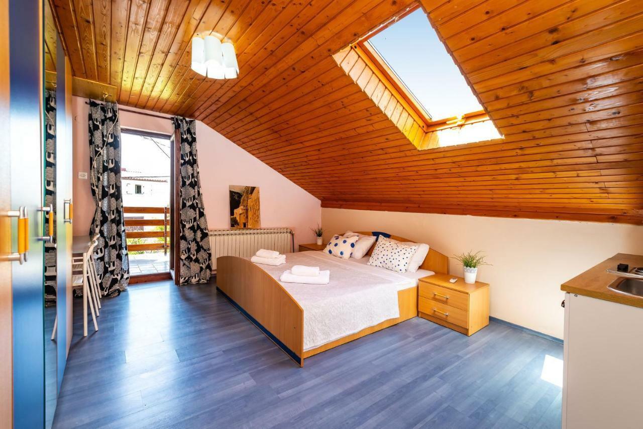 Vacation House Anna Karlobag Dış mekan fotoğraf